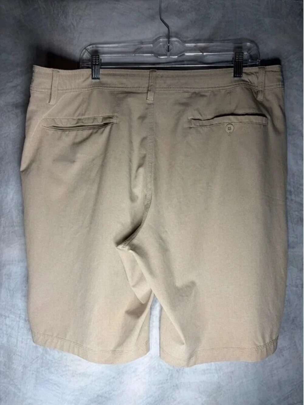 Hang Ten Performance Shorts Men’s Size 38 Khaki Beige